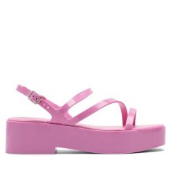 Sandały Jenny Fairy. Czerwone sandały Jenny Fairy, bez wzorów, bez obcasa, na płaskiej podeszwie, bez zapięcia. Za 139.99 zł.