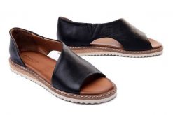 ARTIKER RELAKS 46C1016 czarny, sandały damskie. Czarne sandały Artiker Relaks, bez wzorów, ze skóry, bez obcasa, bez zapięcia. Za 274.90 zł.