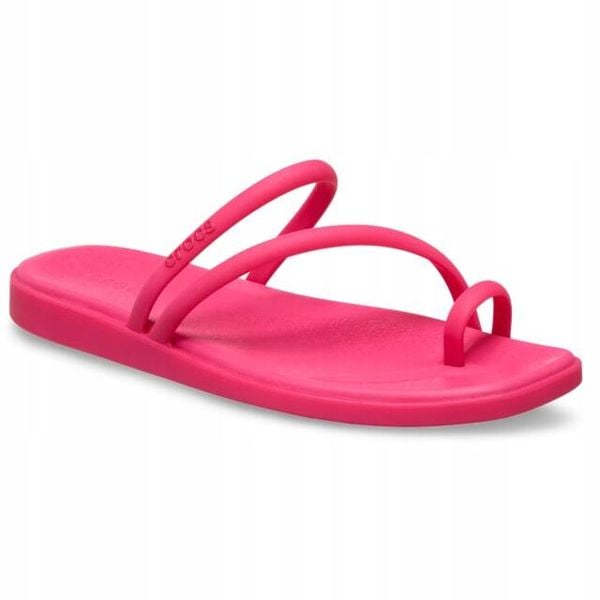 Klapki Dla Dorosłych Crocs Miami Toe Loop. Czarne klapki Crocs, bez wzorów, z materiału, bez obcasa. Za 199.99 zł.