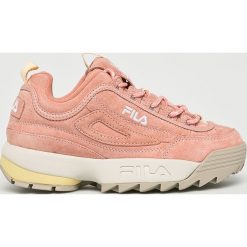 Fila - Buty Disruptor S low wmn. Czerwone obuwie sportowe Fila, z gumy, bez zapięcia. W wyprzedaży za 399.90 zł.