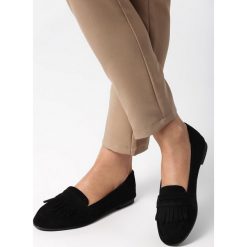 Czarne Mokasyny Brinley. Czarne mokasyny Born2be, bez wzorów, z okrągłym noskiem, bez obcasa. Za 59.99 zł.