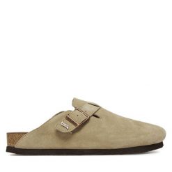 Klapki Skechers. Brązowe klapki Skechers, bez wzorów, bez obcasa. Za 249.99 zł.