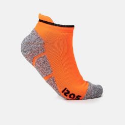 OSEJA Izas skarpetki sportowe unisex do połowy łydki. Brązowe skarpety Izas, bez wzorów. Za 113.00 zł.