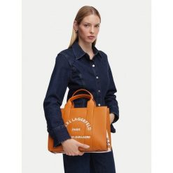 Torebka KARL LAGERFELD. Brązowe torebki klasyczne KARL LAGERFELD, bez wzorów, bez dodatków. Za 849.99 zł.