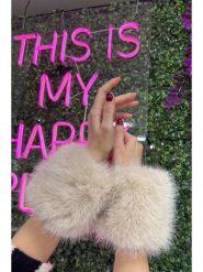 Lucky Bees Ocieplacze rąk w kolorze kremowym rozmiar: onesize. Brązowe rękawiczki Lucky Bees, bez wzorów, z futra. Za 130.50 zł.