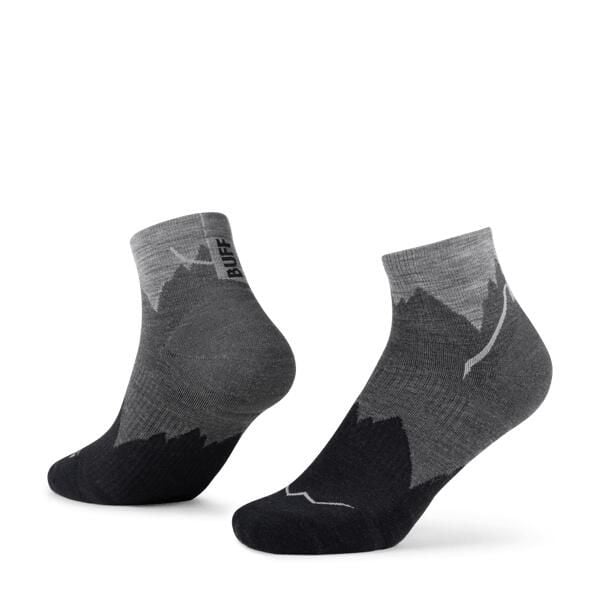 Skarpety turystyczne Buff Merino LIghtweight Quarter Sock LWQ3. Czarne skarpety Buff, bez wzorów, z elastanu. Za 99.99 zł.