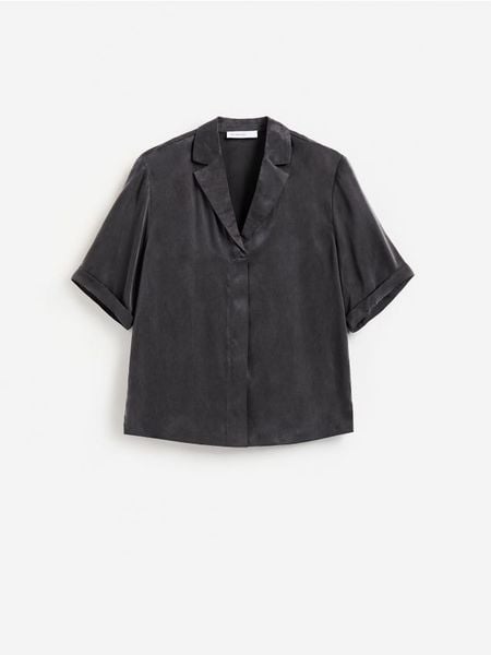 Koszula z cupro i wiskozy - szary. Szare koszule Reserved, l, bez wzorów, z tkaniny, bez kołnierzyka, bez ramiączek. Za 149.99 zł.