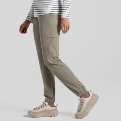 Spodnie turystyczne damskie Craghoppers NosiLife Lola Trouser. Zielone spodnie sportowe Craghoppers, na lato, bez wzorów, trekkingowe. Za 293.99 zł.