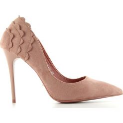 Różowe Szpilki zamszowe z falbanką LE031 Pink. Czerwone szpilki ButyModne, bez wzorów, z zamszu, klasyczne, bez obcasa, na szpilce, bez zapięcia. W wyprzedaży za 99.00 zł.