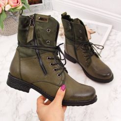 Workery damskie sznurowane i na suwak khaki Jezzi. Brązowe botki eVento, bez wzorów, ze skóry ekologicznej, bez obcasa, bez zapięcia. Za 239.99 zł.