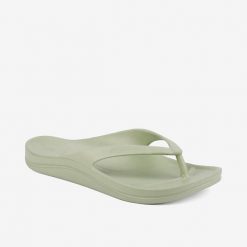 Damskie klapki Coqui. Zielone klapki Coqui, bez wzorów, bez obcasa. Za 114.99 zł.