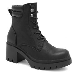 Botki Clara Barson. Czarne botki Clara Barson, bez wzorów, bez obcasa, na słupku, bez zapięcia. Za 111.99 zł.