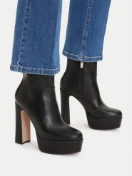 Nine West Botki EO-CD25-307-1 Czarny. Czarne botki Nine West, bez wzorów, ze skóry, bez obcasa, na słupku, bez zapięcia. Za 329.99 zł.