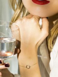 DIAMOND & CO Złota bransoletka "Cercle" z diamentami rozmiar: onesize. Żółte bransoletki Diamond & Co, z diamentem, złote. Za 652.99 zł.