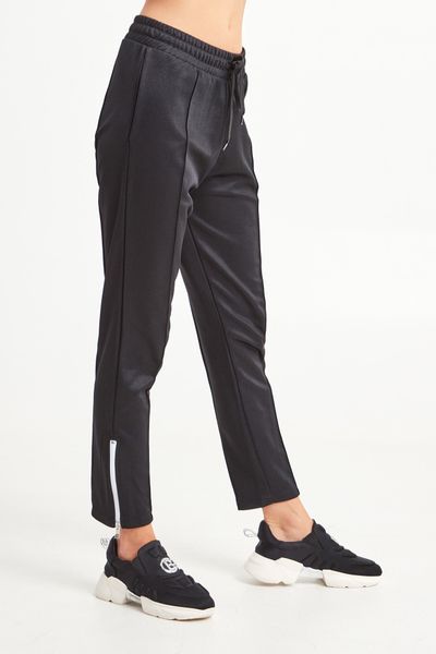 SPODNIE DRESOWE ICE PLAY. Spodnie dresowe Ice Play, s, bez wzorów, z dresówki. W wyprzedaży za 191.70 zł.