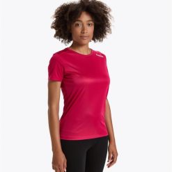 Koszulka damska DIADORA L. SS CORE TEE. Czerwone koszulki sportowe Diadora, bez wzorów, bez ramiączek. Za 34.99 zł.