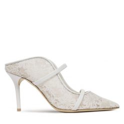 Klapki MALONE SOULIERS. Białe klapki MALONE SOULIERS, bez wzorów, bez obcasa. Za 1,939.00 zł.