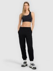 4F Spodnie dresowe joggery damskie - czarne XXL. Czarne spodnie sportowe 4f, xxl, bez wzorów, z dresówki, z podwyższonym stanem, na fitness i siłownię. Za 129.99 zł.