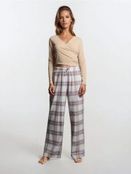 Spodnie od piżamy w kratę - beżowy. Brązowe piżamy Sinsay, bez wzorów, bez ramiączek. Za 25.99 zł.