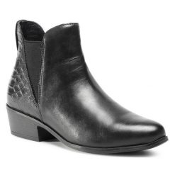 Sztyblety Lasocki. Czarne botki Lasocki, bez wzorów, bez obcasa, na płaskiej podeszwie, bez zapięcia. Za 102.99 zł.