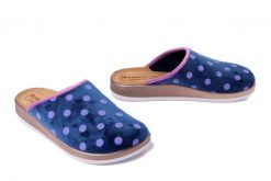 INBLU CT-35 004 granatowy, kapcie damskie. Niebieskie obuwie domowe Inblu, bez wzorów, bez zapięcia. Za 83.99 zł.