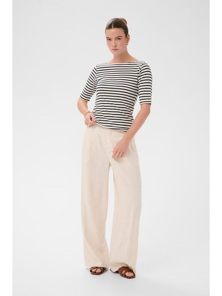 Kaffe Koszulka w kolorze kremowym rozmiar: XL. Brązowe bluzki Kaffe, xl, bez wzorów, bez kołnierzyka, bez ramiączek. Za 139.95 zł.