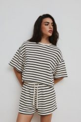 Tshirt z dzianiny bawełnianej w paski BLACK & BEIGE - CASPE -M. Brązowe t-shirty Marsala, m, bez wzorów, z bawełny, bez kołnierzyka, bez ramiączek. Za 179.90 zł.