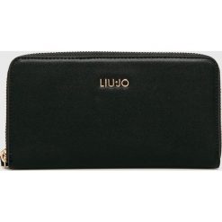 Liu Jo - Portfel. Czerwone portfele Liu Jo, bez wzorów, z materiału. W wyprzedaży za 199.90 zł.