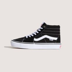Vans Sk8-Hi – Klassieke High-Top. Białe trampki Vans, bez wzorów, bez zapięcia. Za 383.30 zł.