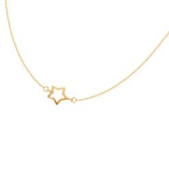 Naszyjnik z pozłacaną ażurową gwiazdką na łańcuszku. Żółte naszyjniki Lilou, pozłacane. Za 159.00 zł.