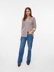 Vero Moda Koszula w kolorze białym rozmiar: XS. Białe koszule Vero Moda, xs, bez wzorów, z wiskozy, bez kołnierzyka, bez ramiączek. Za 87.45 zł.