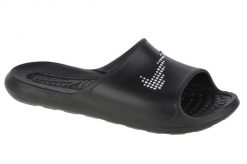 Klapki basenowe damskie Nike Victori One Slide. Czarne klapki Nike, bez wzorów, z materiału, bez obcasa. Za 257.00 zł.