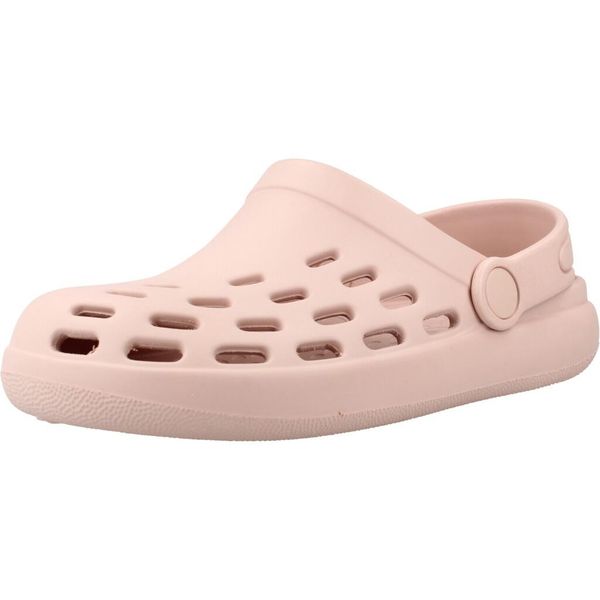 Sandały IGOR S10326 Rose. Czerwone sandały Igor, bez wzorów, z gumy, bez obcasa, bez zapięcia. Za 130.99 zł.