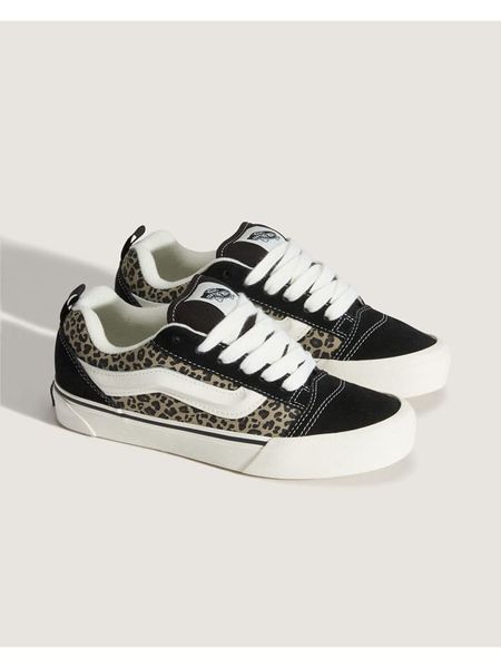 Vans Skórzane sneakersy w kolorze czarnym rozmiar: 37. Czarne trampki Vans, bez wzorów, bez zapięcia. Za 154.95 zł.