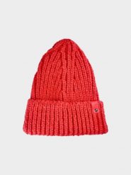 4F Czapka beanie damska - czerwona M. Czerwone czapki 4f, bez wzorów, z dzianiny. W wyprzedaży za 29.99 zł.