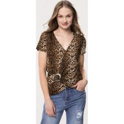 Brązowa Bluzka Unfussy. Brązowe bluzki Born2be, l, bez wzorów, bez kołnierzyka, bez ramiączek. Za 39.99 zł.