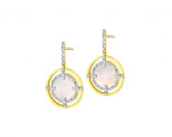 Kolczyki z żółtego złota z diamentami i masą perłową - próba 585. Białe kolczyki Apart, z diamentem, złote. W wyprzedaży za 2,303.00 zł.