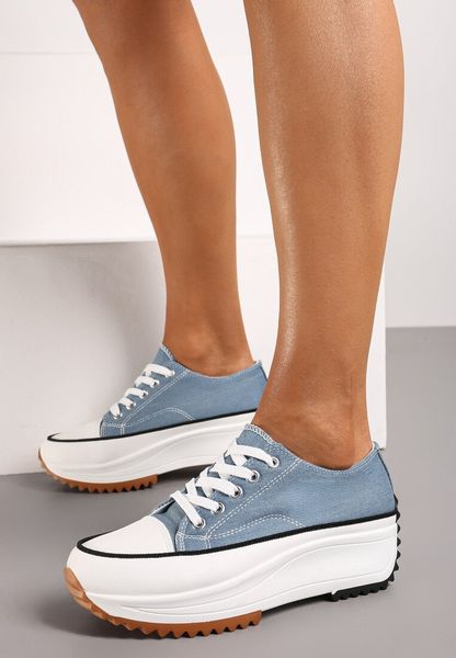 Niebieskie Niskie Klasyczne Trampki na Grubszej Podeszwie Nestara. Niebieskie trampki Born2be, bez wzorów, z jeansu, bez zapięcia. Za 39.99 zł.