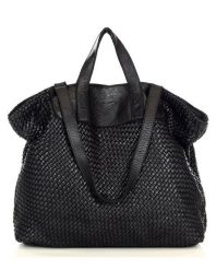 Pleciona shopperka czarna MARCO MAZZINI v186d. Czarne shopper bez wzorów, ze skóry, na ramię, duże, bez dodatków. Za 616.55 zł.