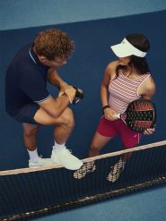 4F Top slim z prążkowanej dzianiny damski - różowy S. Czerwone koszulki sportowe 4f, bez wzorów, z bawełny, bez ramiączek, tenisowe. Za 59.99 zł.