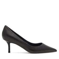 Szpilki Gino Rossi. Czarne szpilki Gino Rossi, bez wzorów, bez obcasa, na szpilce, bez zapięcia. Za 299.99 zł.