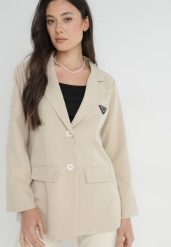 Jasnobeżowa Marynarka Timothoe. Brązowe marynarki i żakiety Born2be, plus size, z aplikacjami, biznesowe. Za 129.99 zł.
