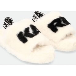 Klapki KARL LAGERFELD. Żółte klapki KARL LAGERFELD, bez wzorów, bez obcasa. Za 349.99 zł.