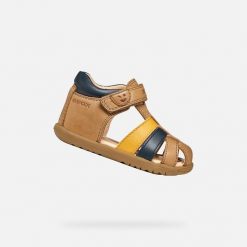 Sandały GEOX B SANDAL MACCHIA Brązowy. Brązowe sandały Geox, bez wzorów, ze skóry, bez obcasa, bez zapięcia. Za 218.99 zł.