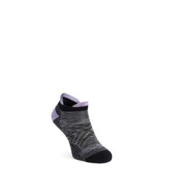 Skarpetki damskie Darn Tough Run No Show Tab Ultra-Lightweight with Cushion. Szare skarpety DARN TOUGH, bez wzorów. Za 109.99 zł.