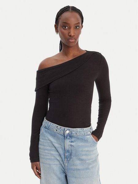 Guess Top W6RP15 KD012 Czarny Slim Fit. Czarne topy Guess, s, z aplikacjami, z wiskozy, bez kołnierzyka, bez ramiączek. Za 153.99 zł.