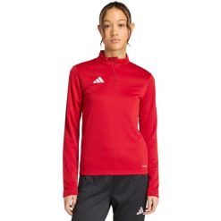 Bluza damska adidas Entrada 26 Training Top, czerwona. Czerwone bluzy Adidas, bez wzorów, z poliesteru, bez kaptura. Za 121.99 zł.