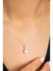 Lodie Silver Srebrny naszyjnik z perłą - dł. 43 cm rozmiar: onesize. Szare naszyjniki Lodie Silver, z perłą, srebrne. Za 70.41 zł.