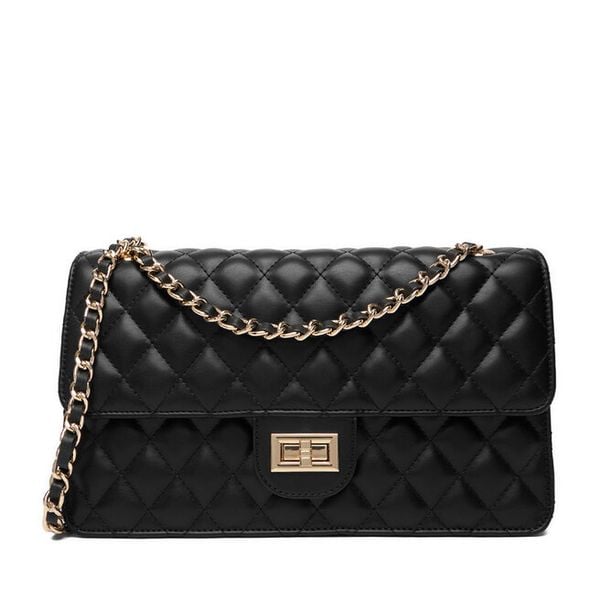 Torebka Badura. Czarne torebki klasyczne Badura, bez wzorów, bez dodatków. Za 229.99 zł.