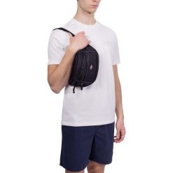 Saszetka Dickies Ashville czarna. Czarne torby na ramię Dickies, bez wzorów, bez dodatków. Za 149.95 zł.